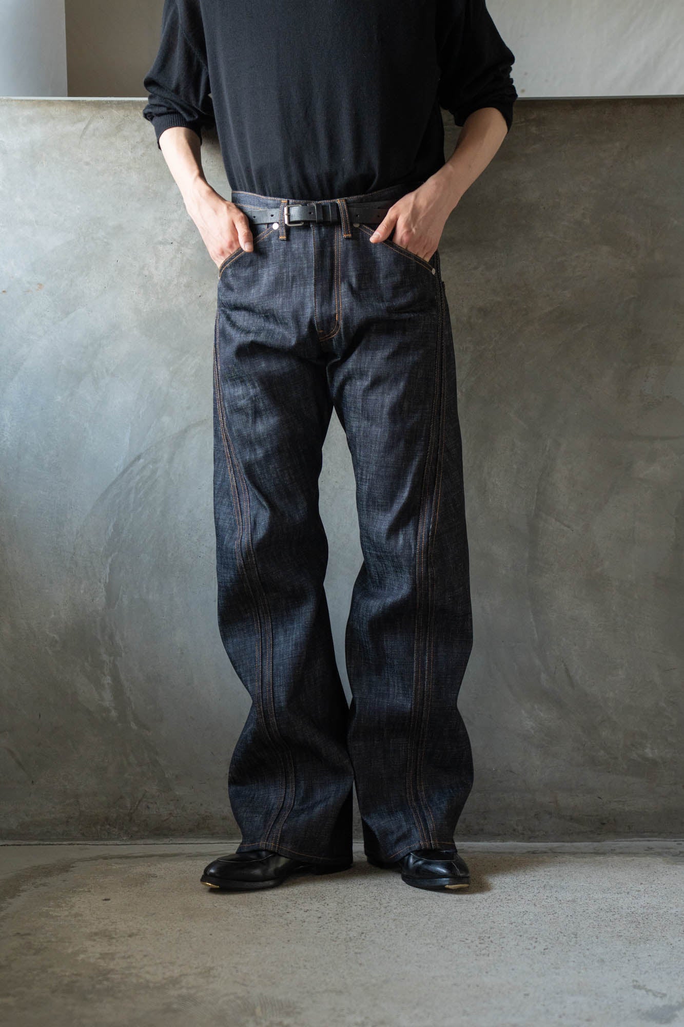 3D TWISTED JEANS