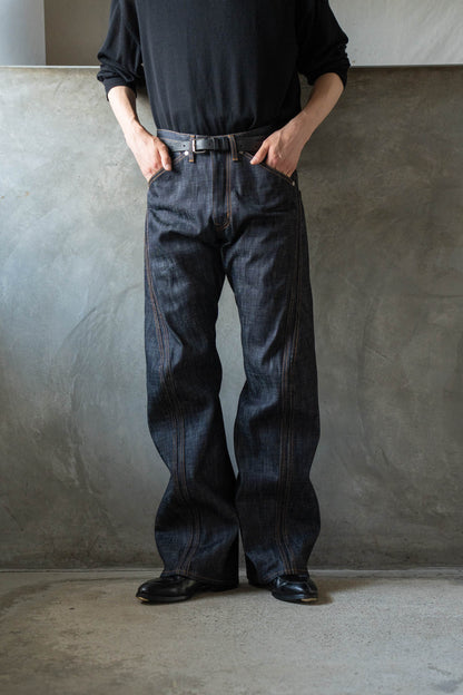 3D TWISTED JEANS