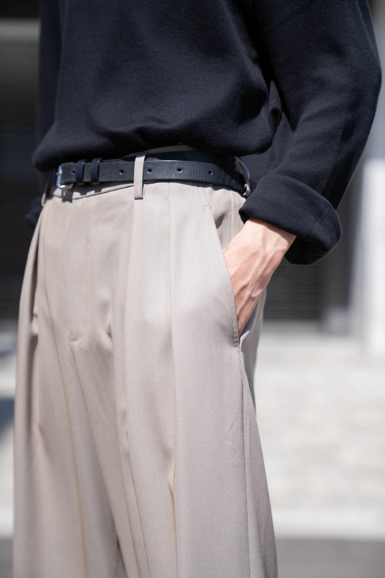 TWO TUCKS WIDE CARGO PANTS