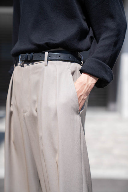 TWO TUCKS WIDE CARGO PANTS