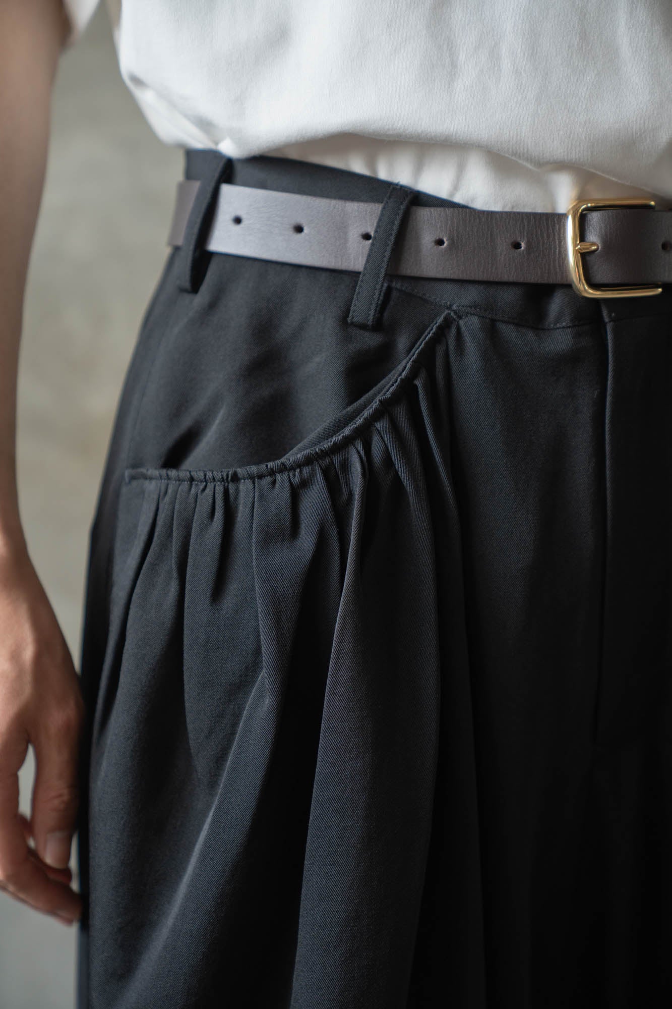 Gather-detail wool gabardine pants