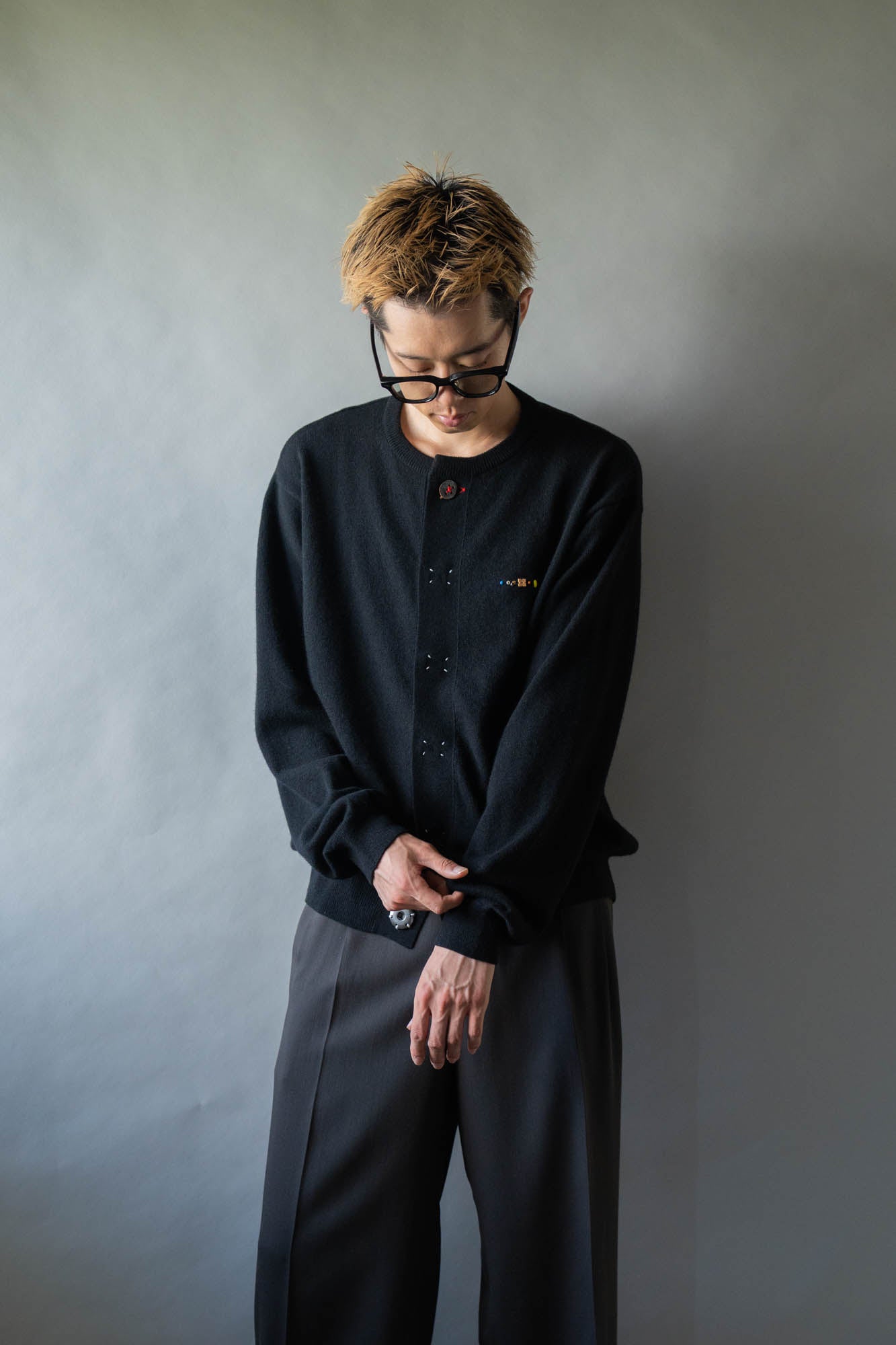 Wool knit cardigan for sign