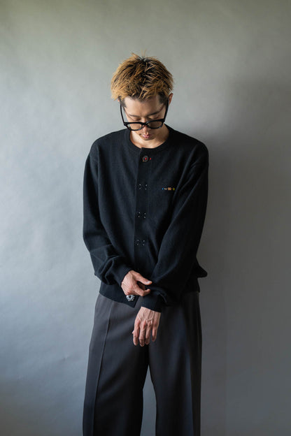 Wool knit cardigan for sign