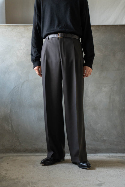 TWO-TUCKS WIDE TROUSERS