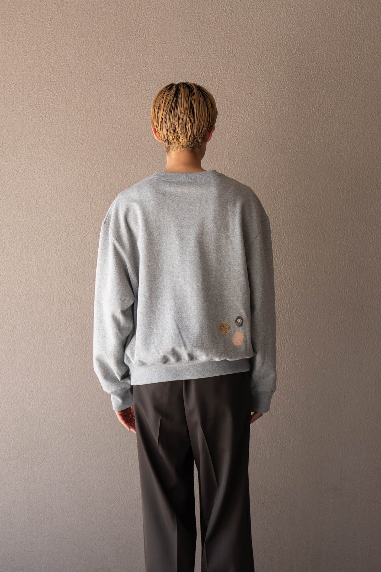 Hand-stitched sweatshirt | スウェットKHOKI（コッキ）公式通販サイト
