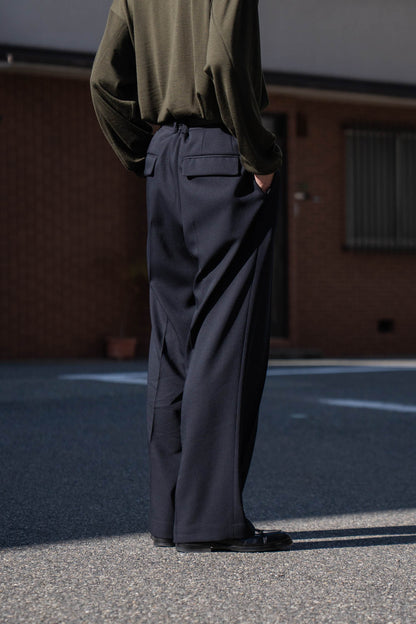 TWO TUCKS WIDE TROUSERS
