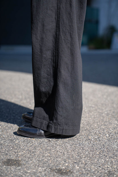 TWO TUCKS BUGGY PANTS