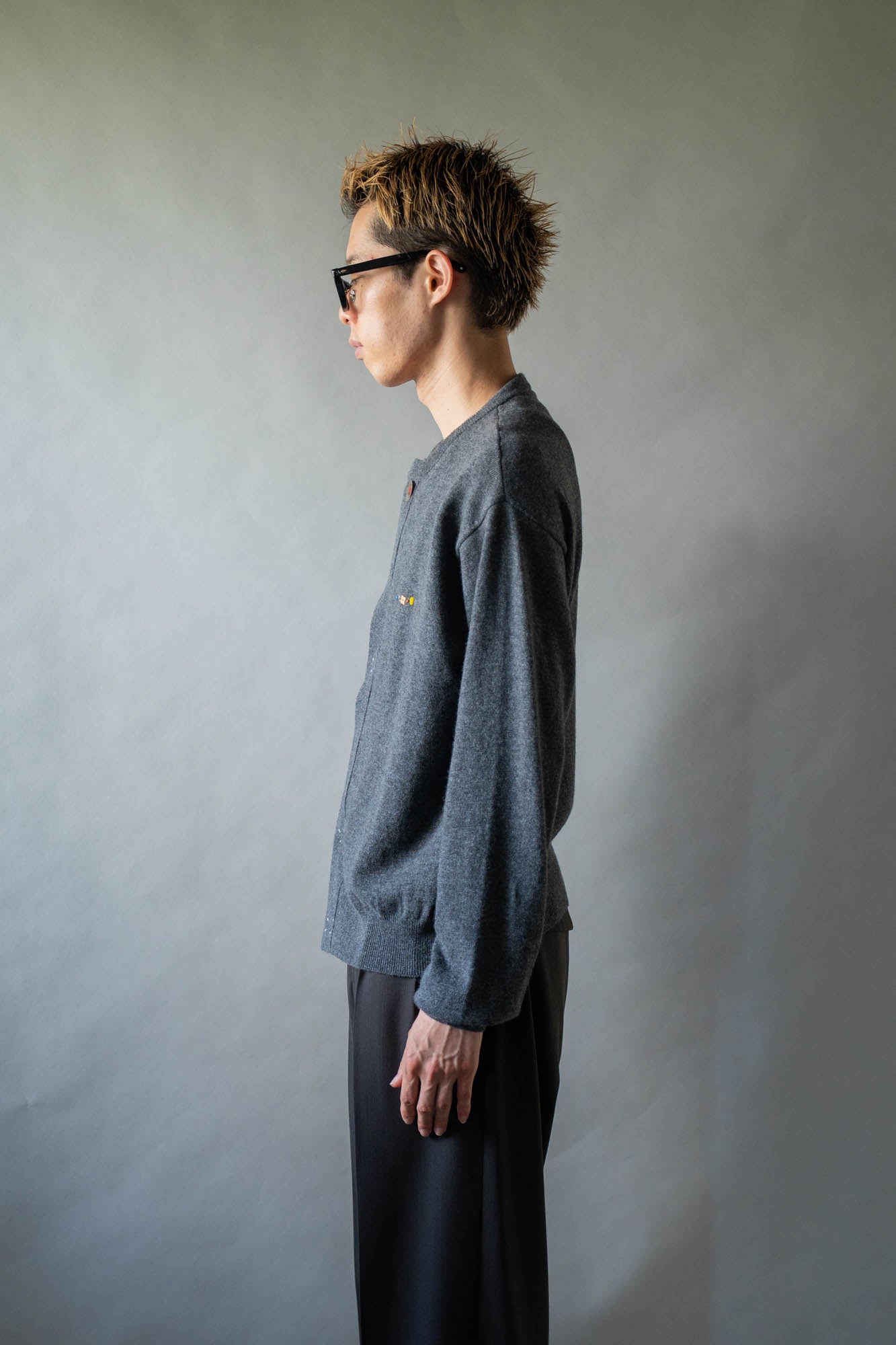 Wool knit cardigan for sign