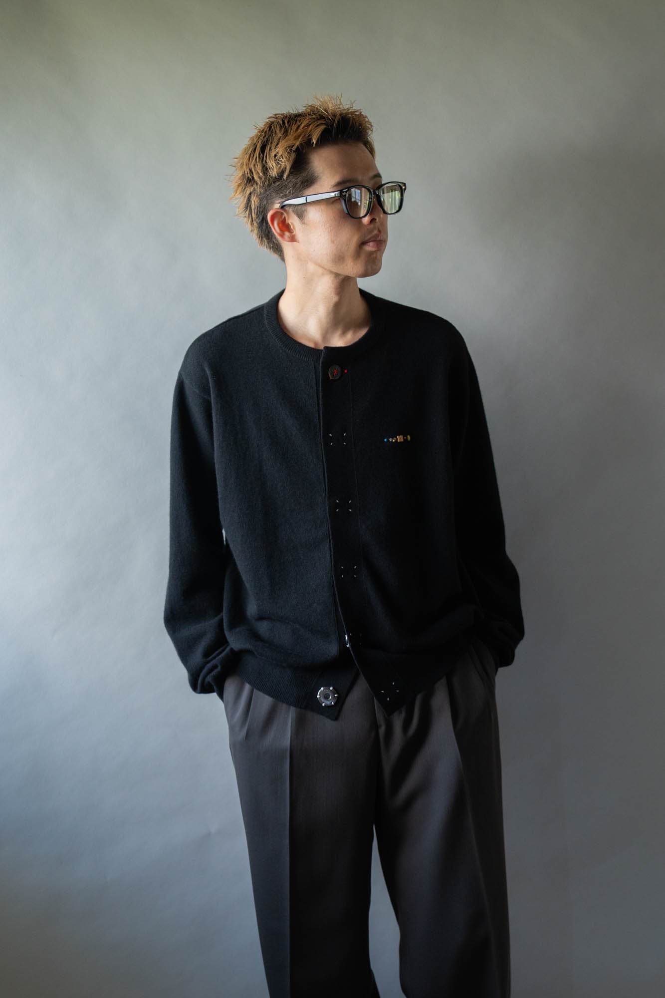 Wool knit cardigan for sign