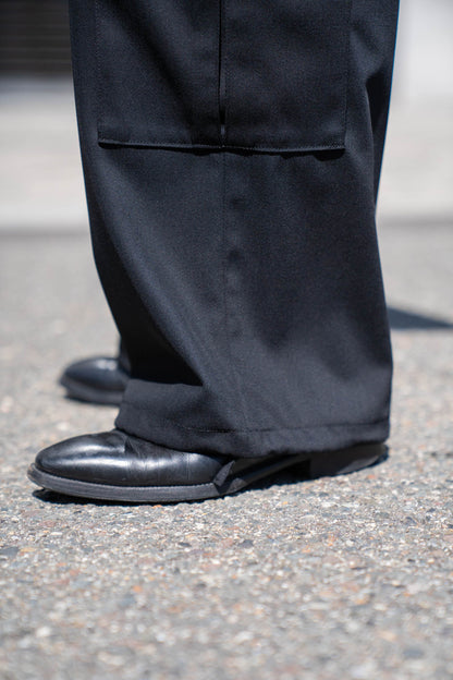 TWO TUCKS WIDE CARGO PANTS