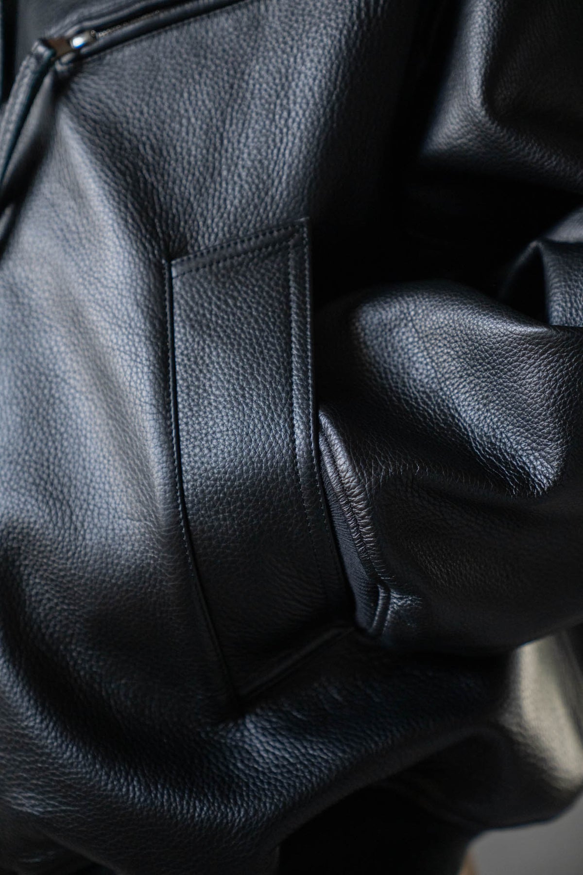 BOMBER JACKET