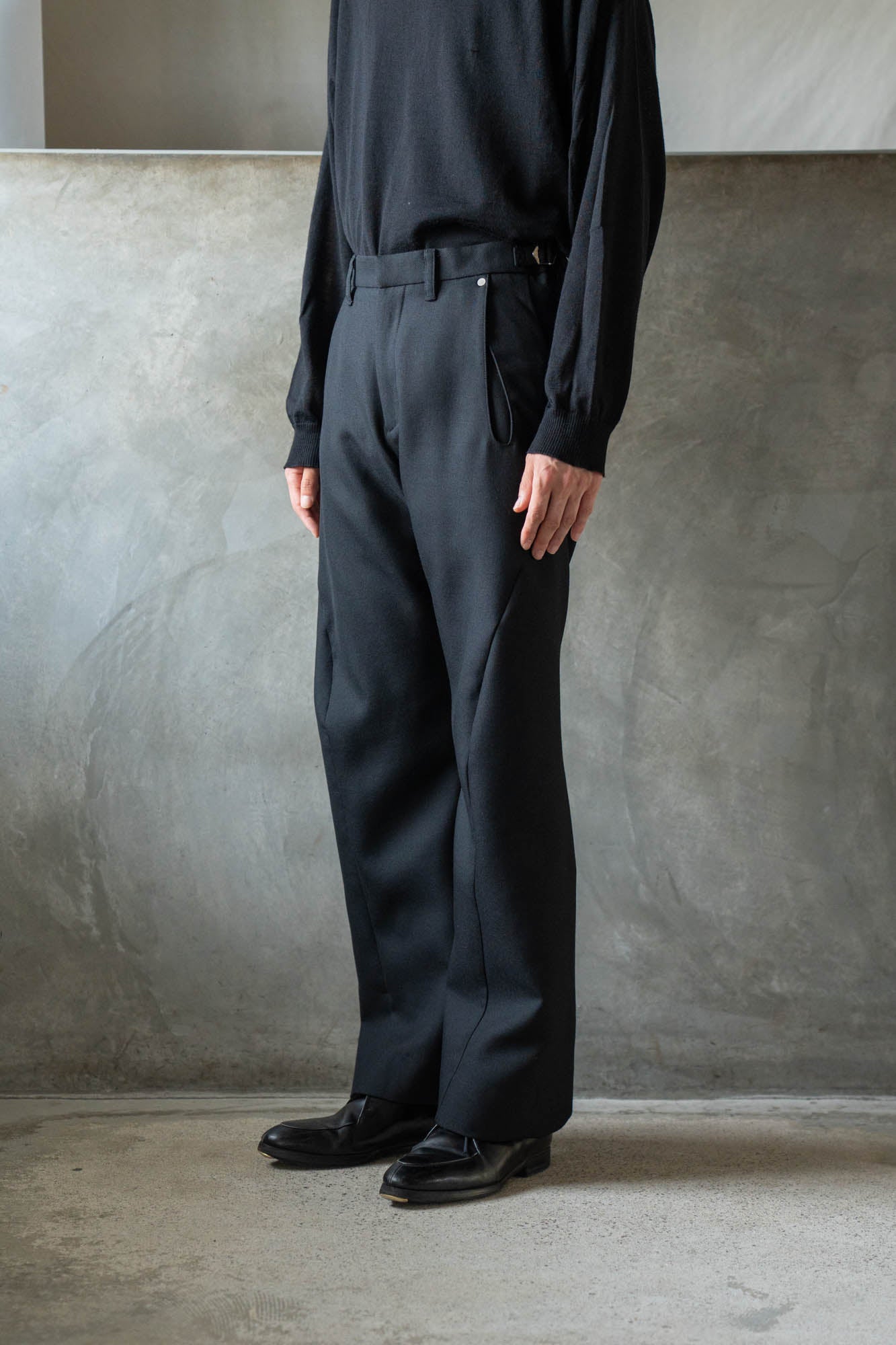 3D TWISTED TAILORED PANTS