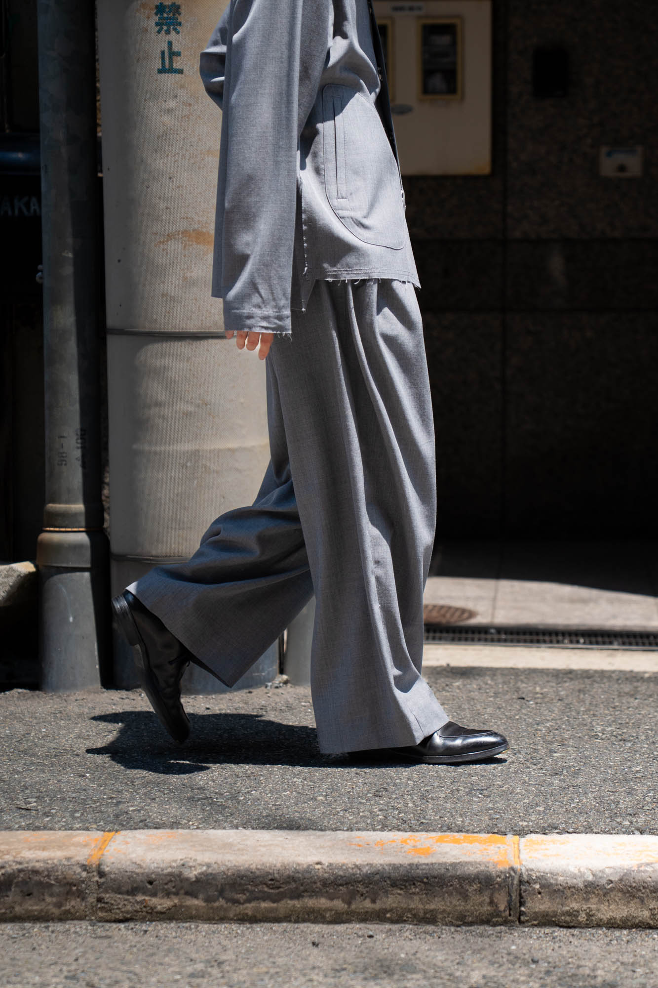 No-collar wool gabardine jacket