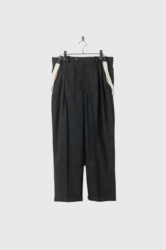 sign別注 Two-tuck trousers with suspenders