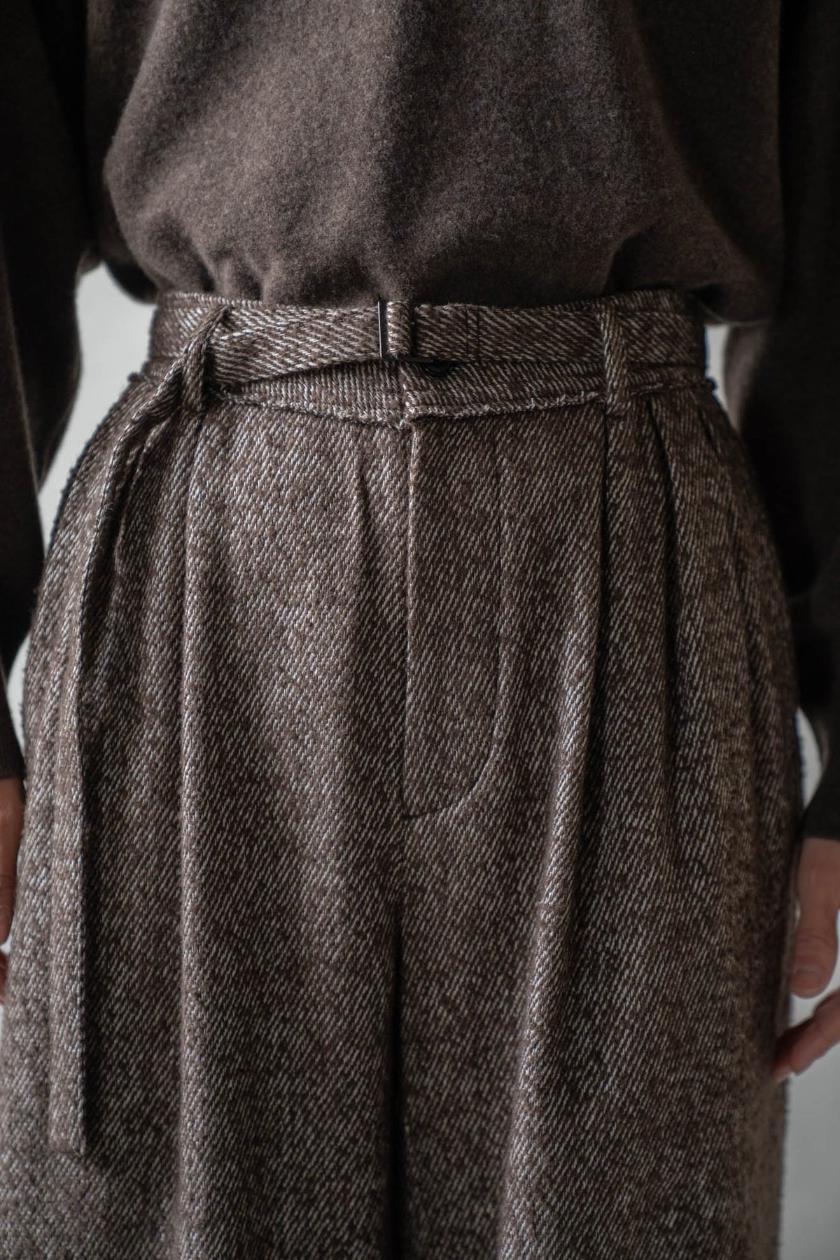 BELTED WIDE PANTS