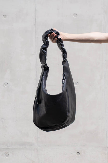 GOAT LEATHER TWIST SHOULDER BAG(ST.1679)