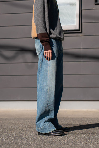 TWIST CUT DENIM JEANS(ST.1396)