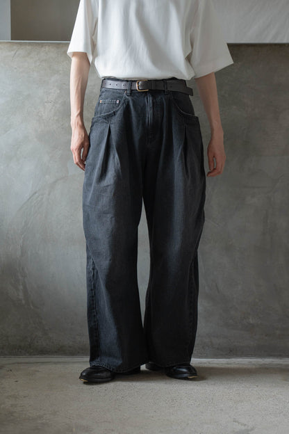 3D cutting denim pants