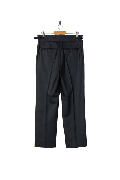 ONE TUCK STRAIGHT TROUSERS