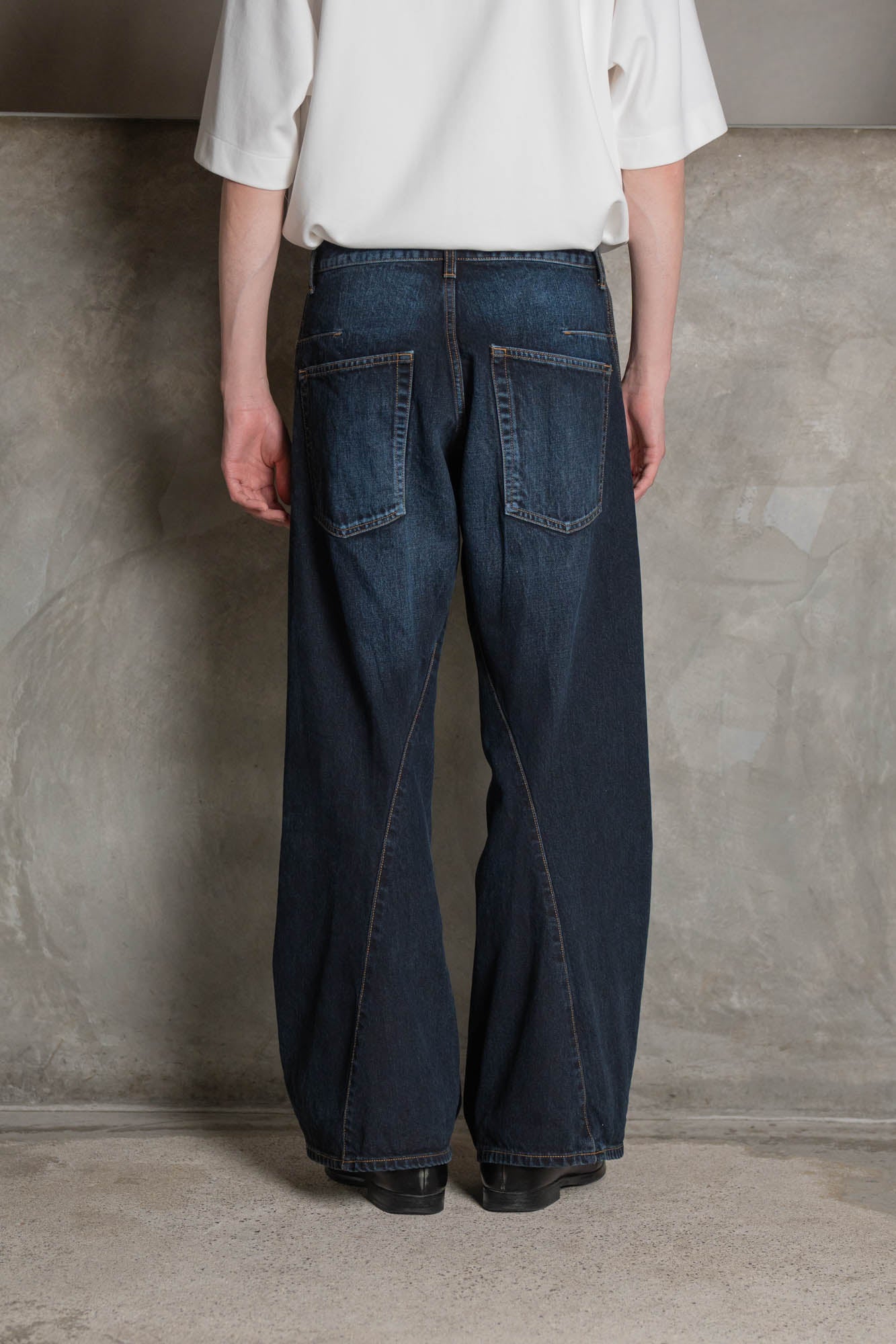 最終値下げ！NVRFRT 3D TWISTED WIDE LEG JEANS 3D TWISTED WIDE LEG JEANS | デニム NVRFRGT（ネバーフォーゲット