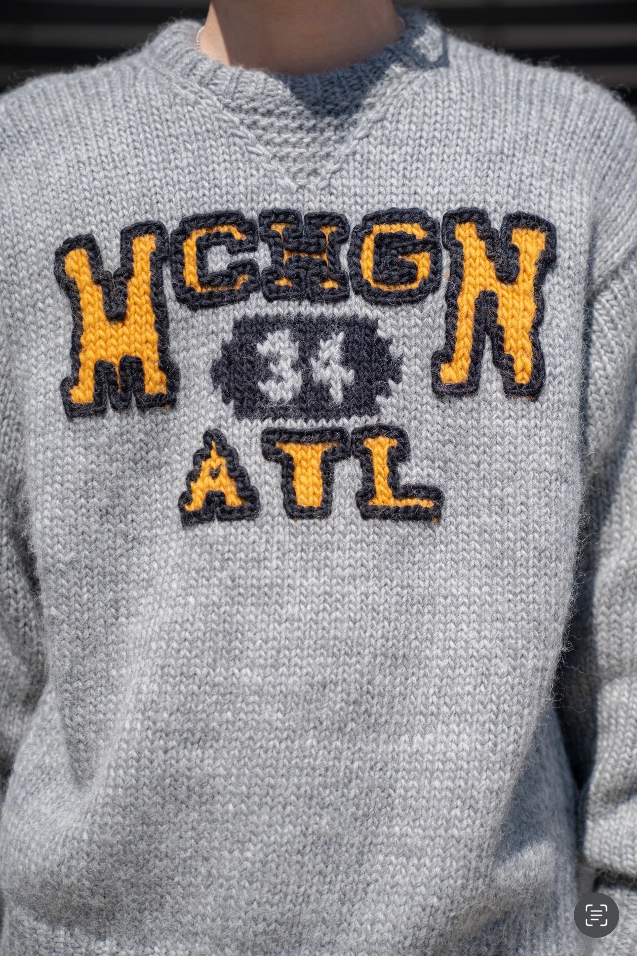 HAND KNITTING SWAETSHIRT