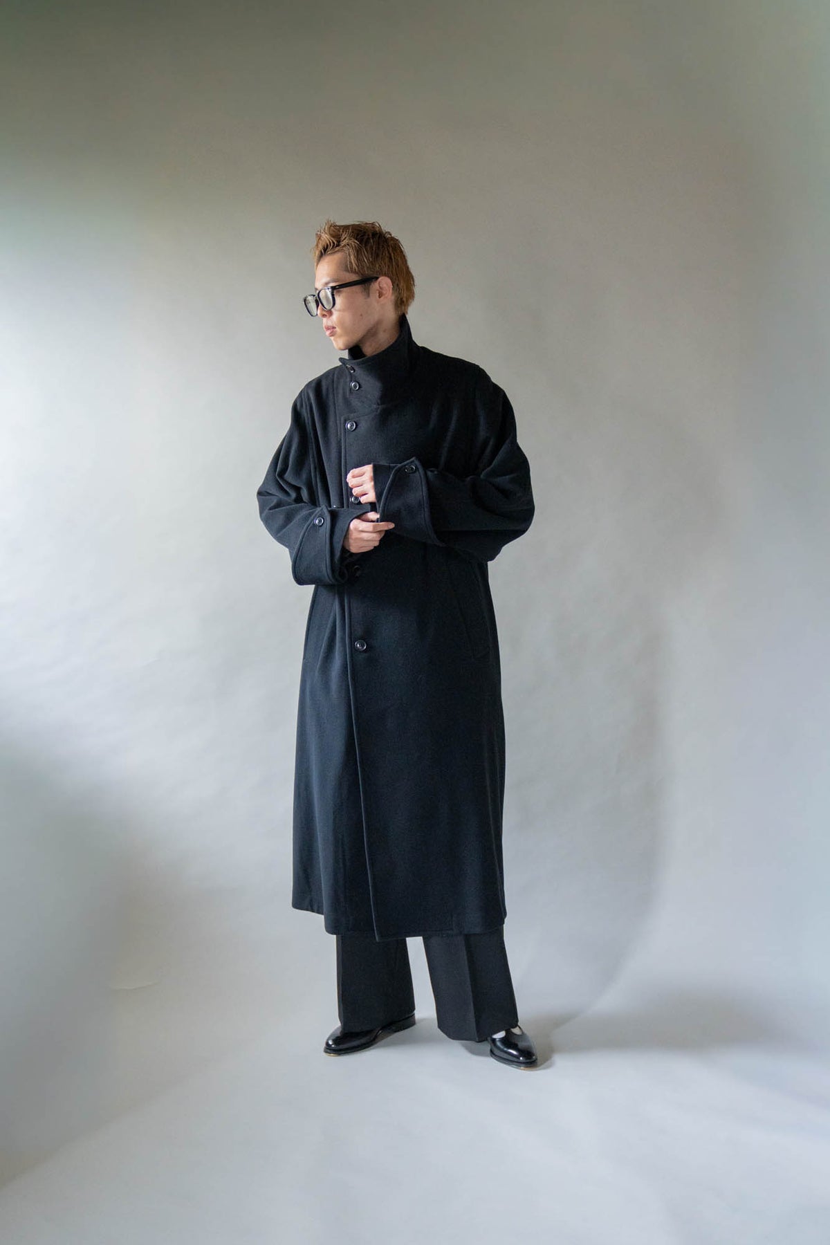 STAND-COLLAR COAT