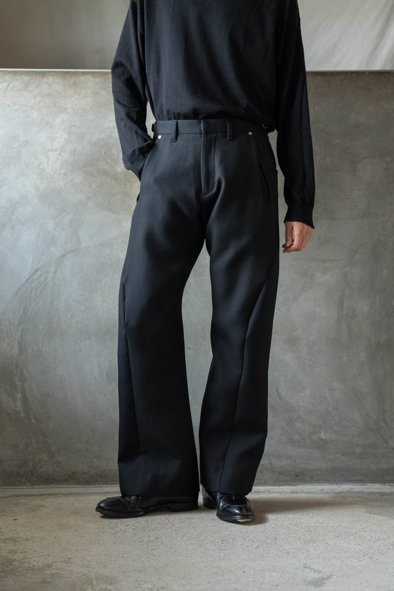 3D TWISTED TAILORED PANTS