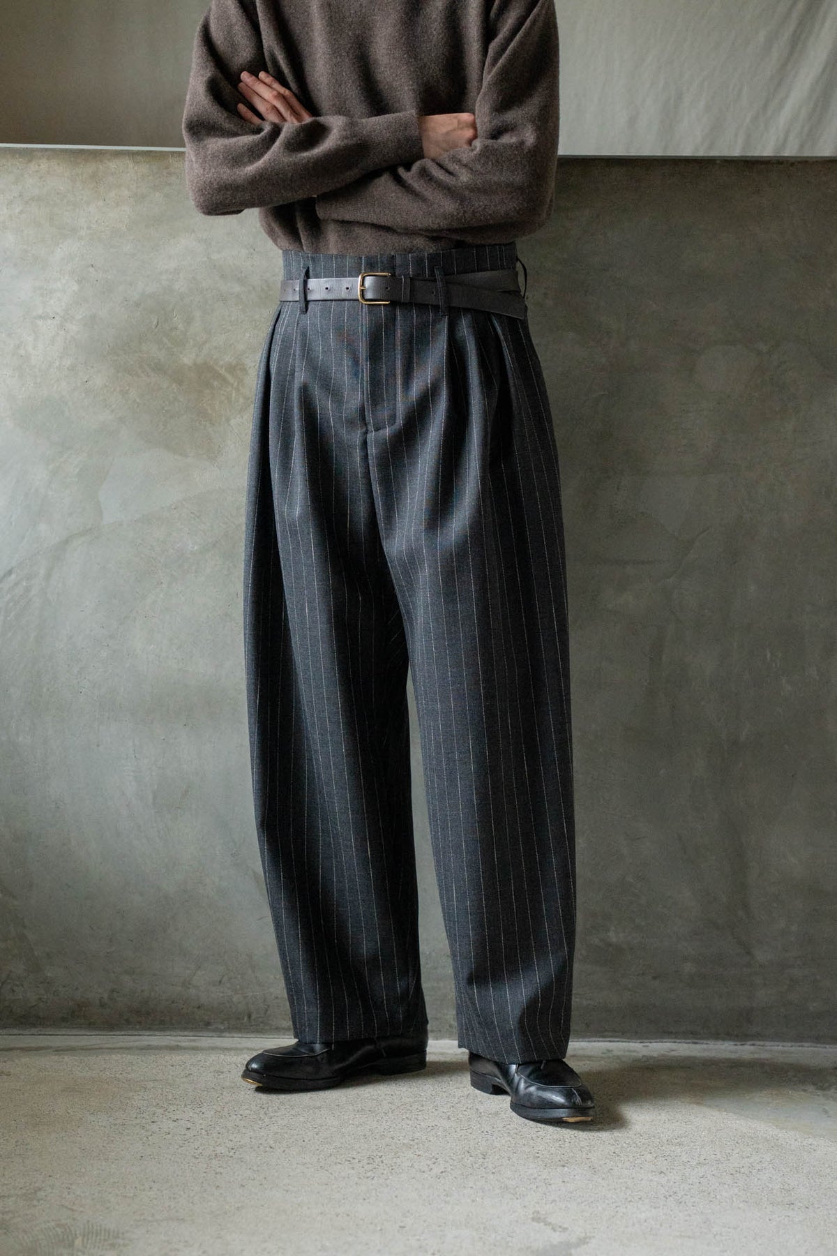 5 Tuck Trouser in Wool Pinstripe