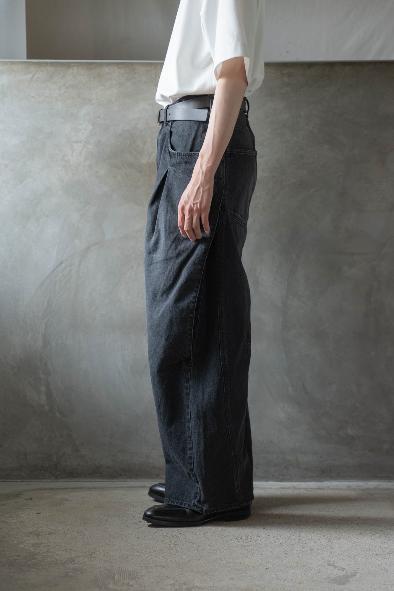 3D cutting denim pants