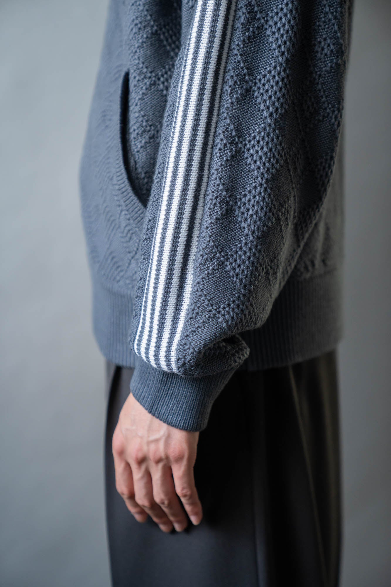 KNITTED TRAINING JACKET