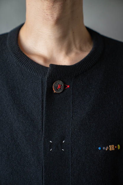 Wool knit cardigan for sign