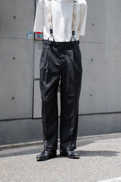 sign別注 Two-tuck trousers with suspenders