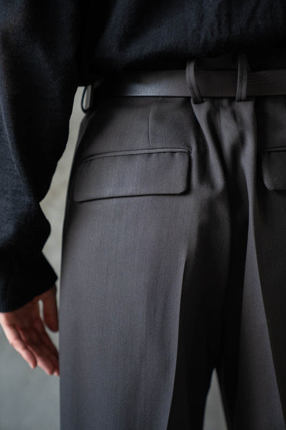 TWO-TUCKS WIDE TROUSERS