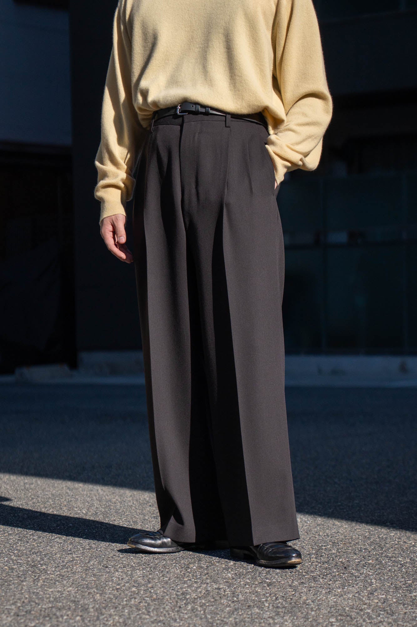 TWO TUCKS WIDE TROUSERS