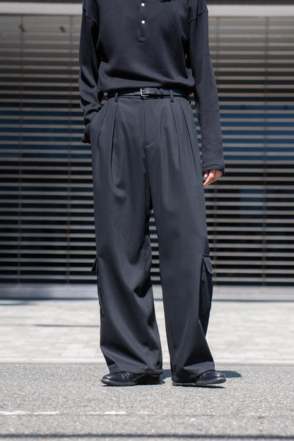 TWO TUCKS WIDE CARGO PANTS