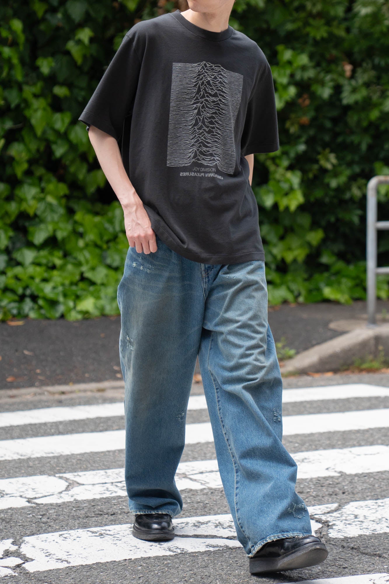 JD UNKNOWN PLEASURES Invert STANDARD