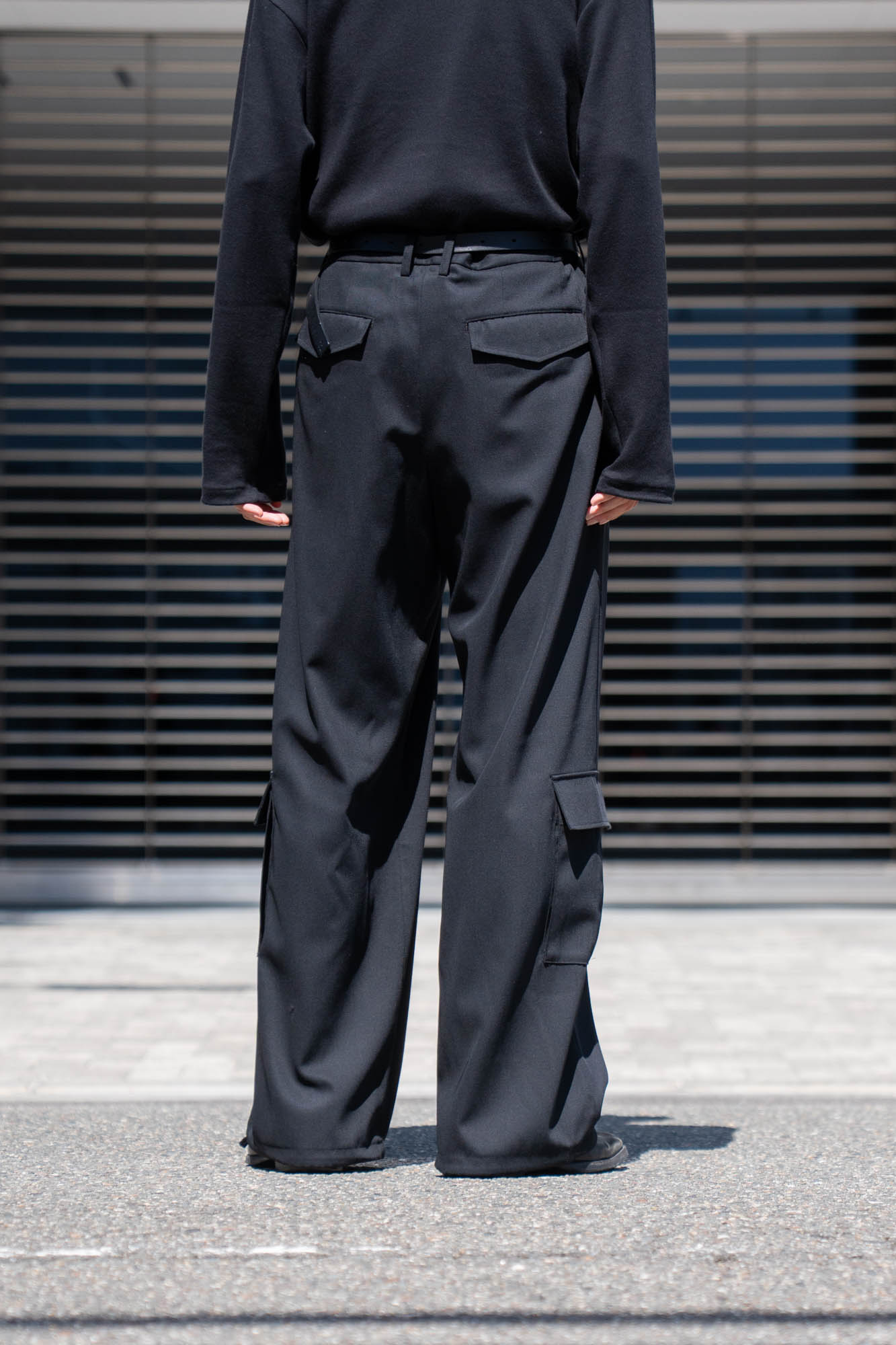 TWO TUCKS WIDE CARGO PANTS