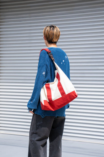 D cutting messenger bag