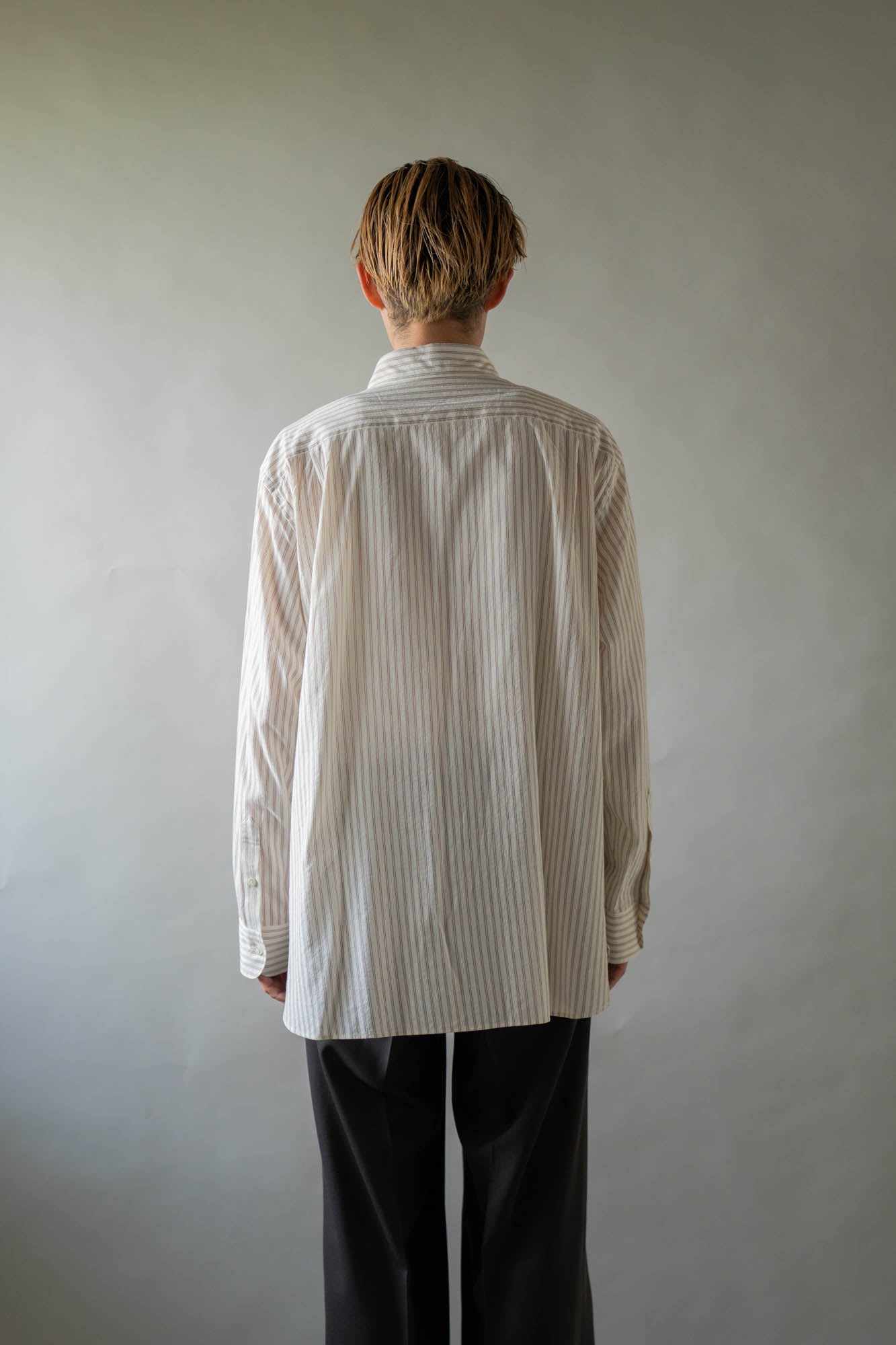REGULAR COLLAR RELAX-FIT SHIRT