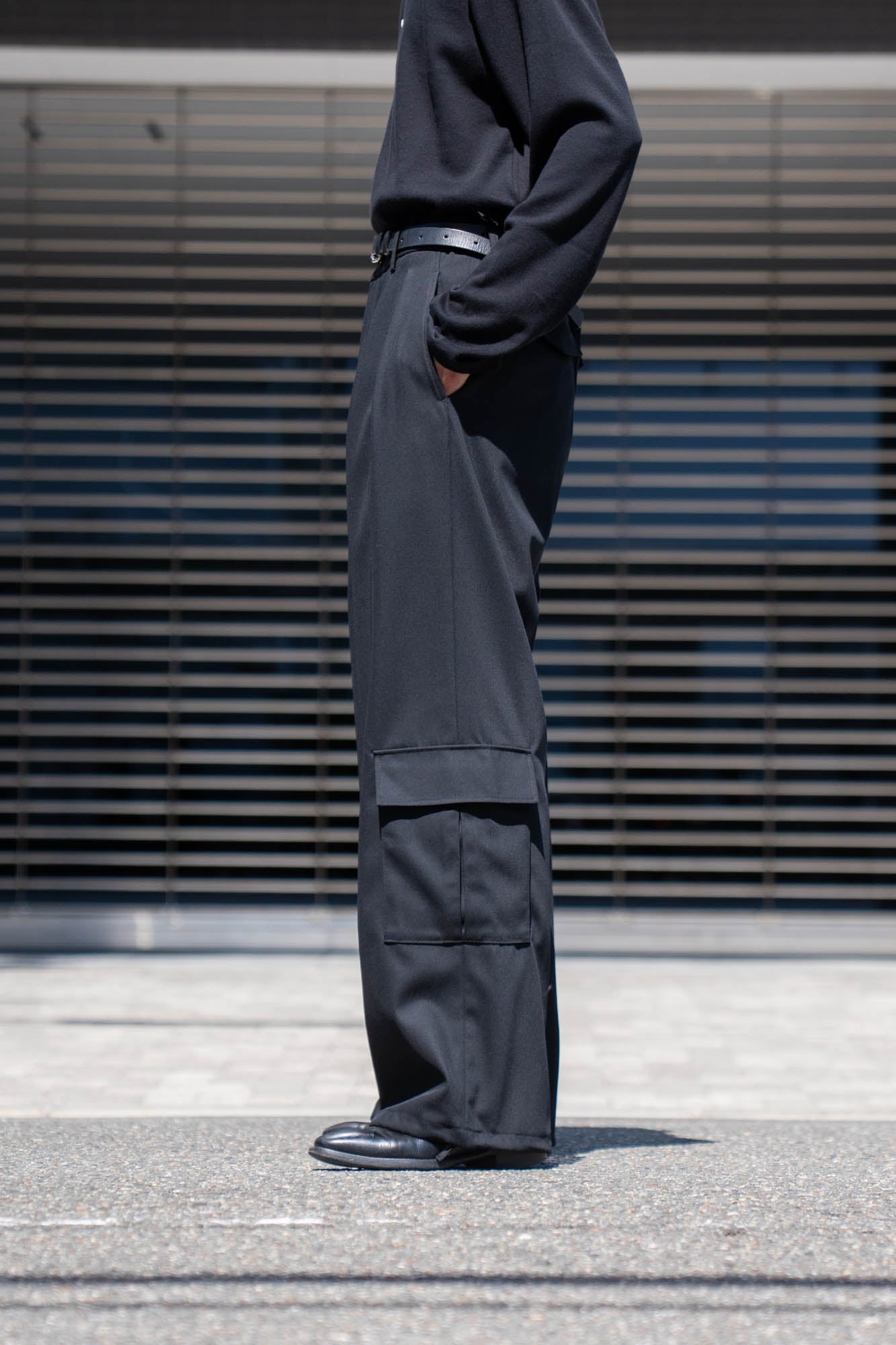 TWO TUCKS WIDE CARGO PANTS