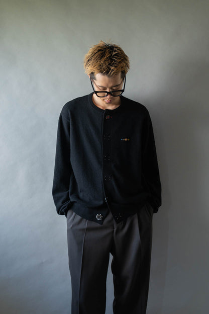 Wool knit cardigan for sign