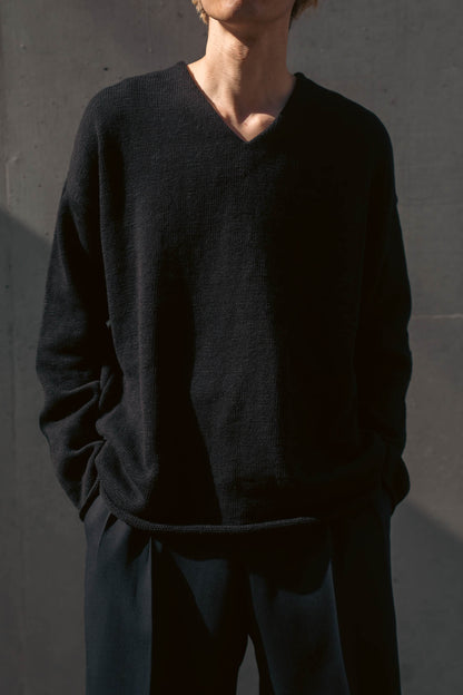 V-NECK SWEATER