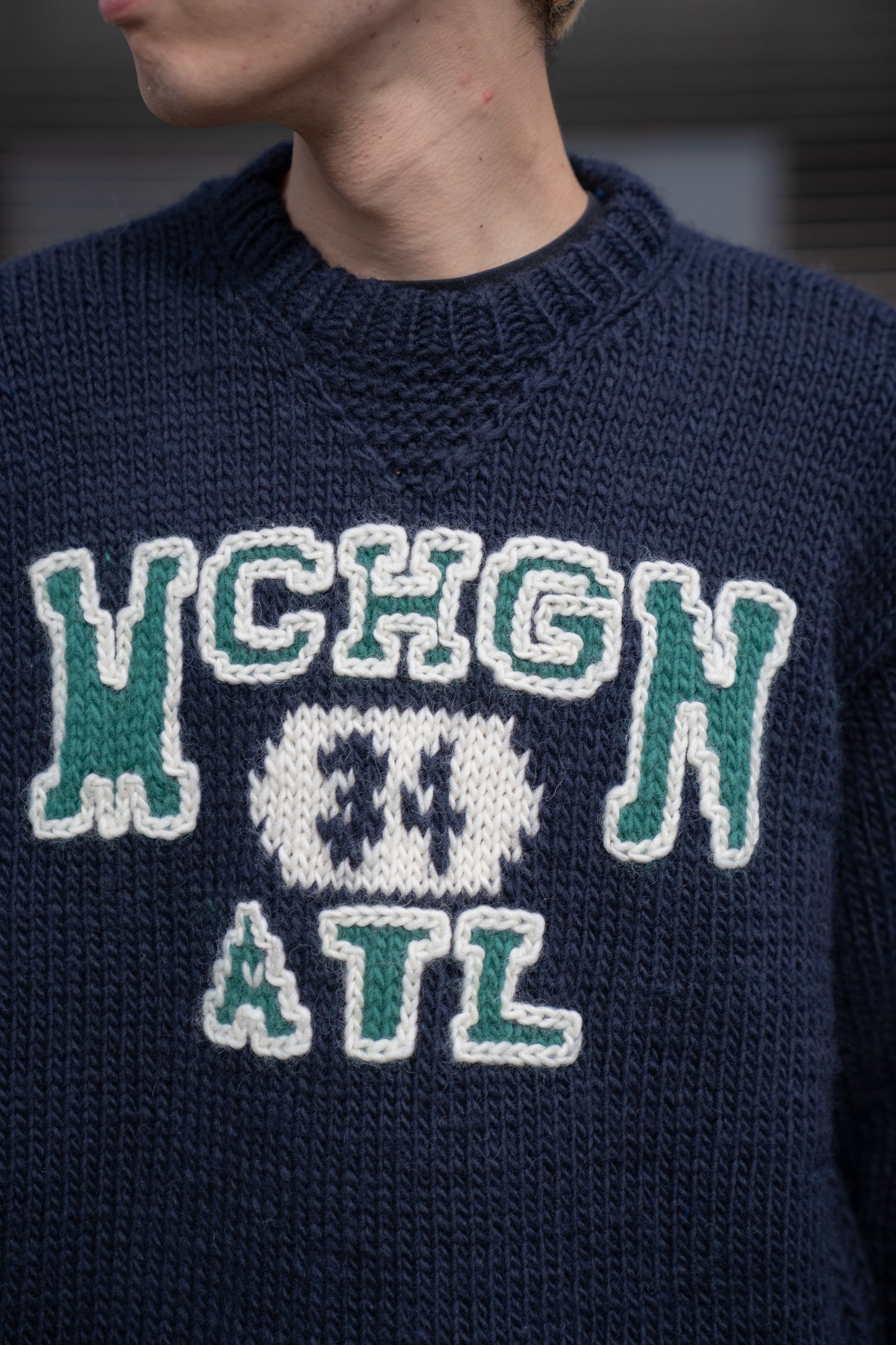 HAND KNITTING SWAETSHIRT