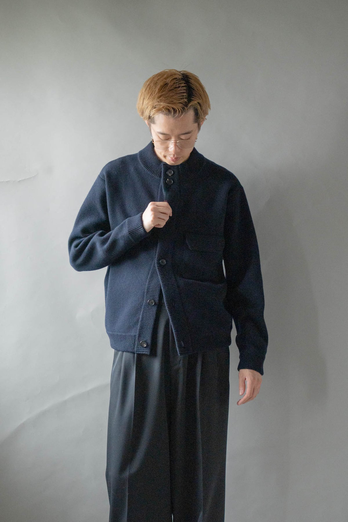 CREW NECK CARDIGAN