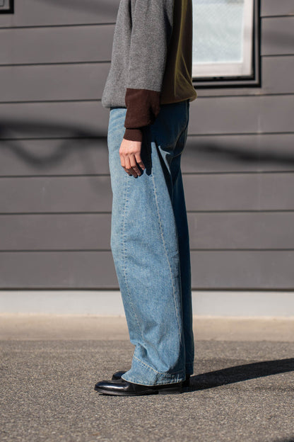 TWIST CUT DENIM JEANS(ST.1396)