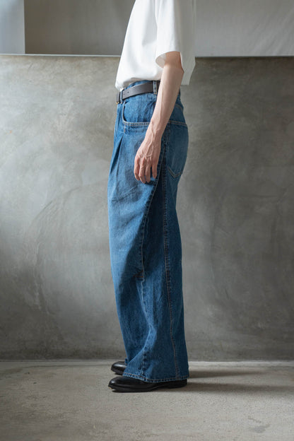 3D cutting denim pants