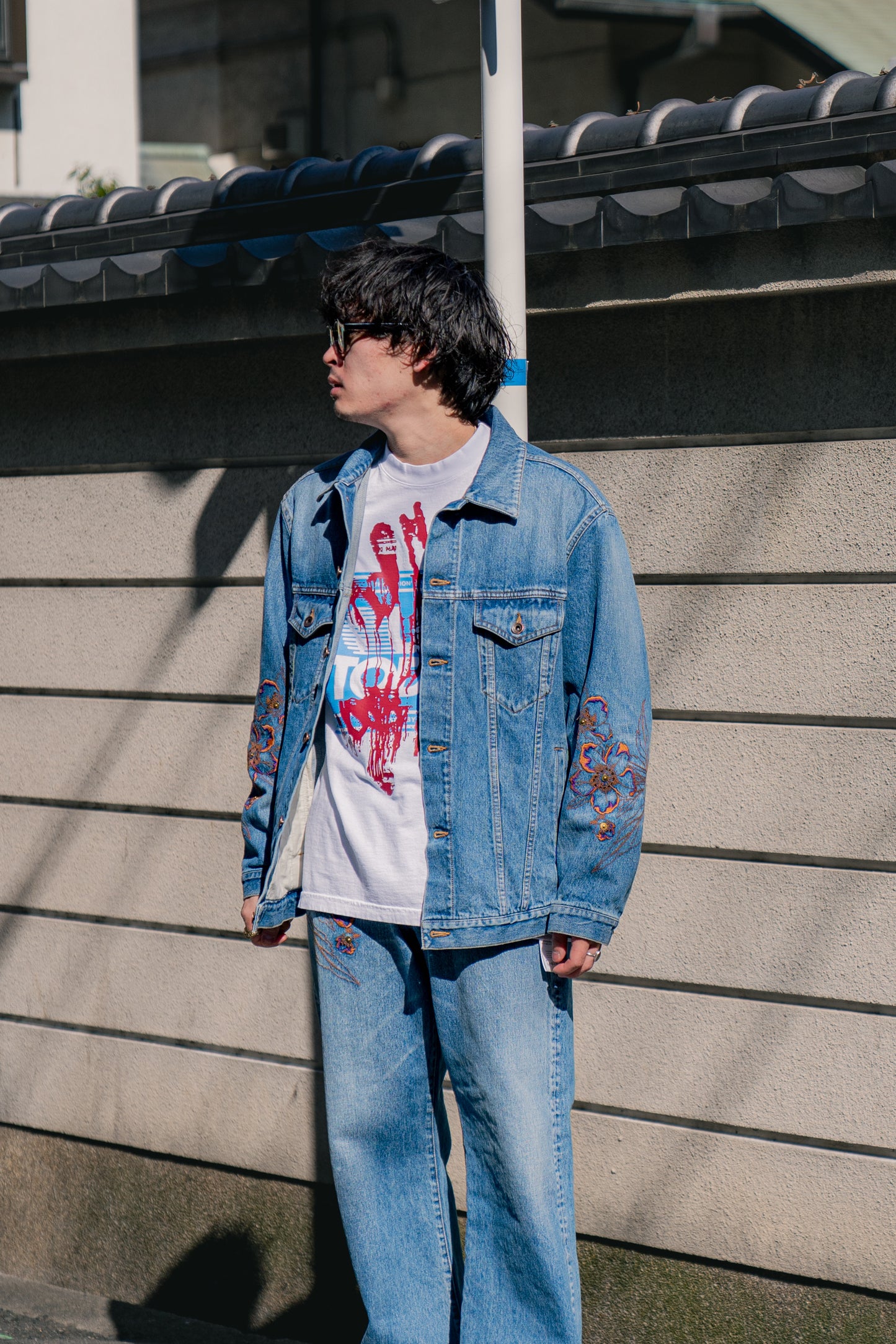 Embroidered-design denim jacket