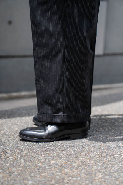 sign別注 Two-tuck trousers with suspenders