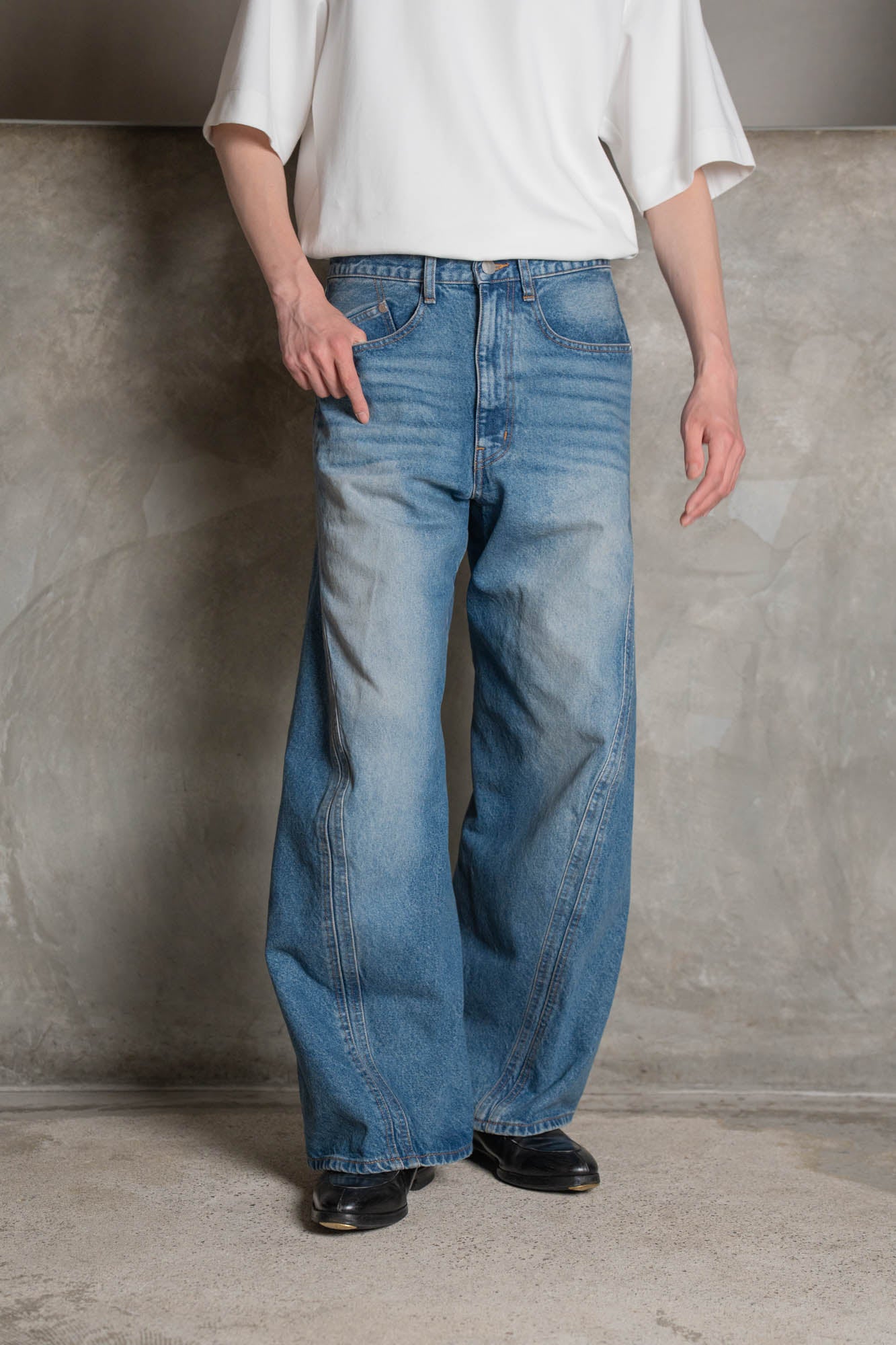 w*す様 NVFRGT 3D Twisted Wide Leg Jeans si 3D TWISTED WIDE LEG JEANS | デニム NVRFRGT（ネバーフォーゲット