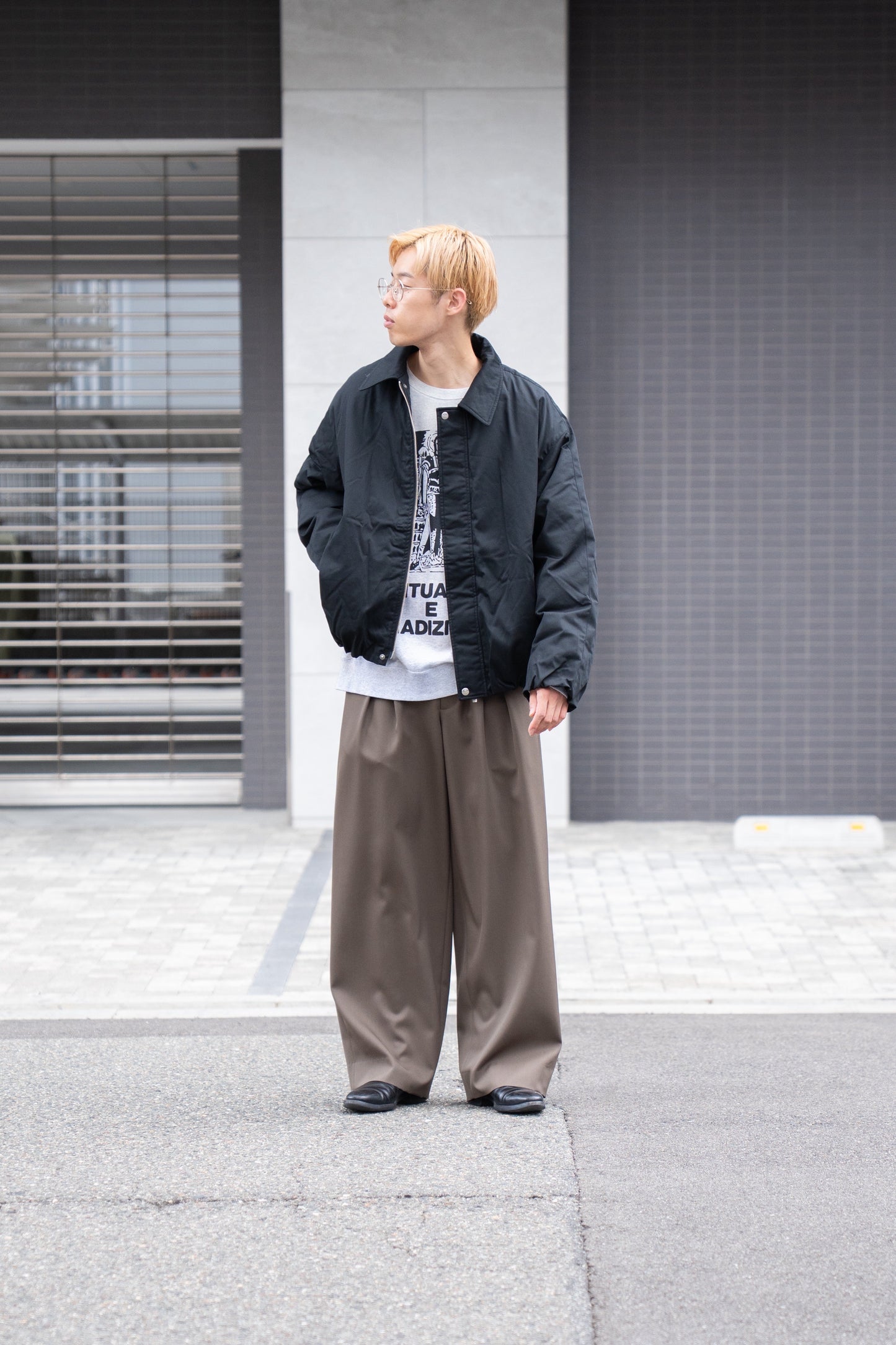 WIDE SQUARE ZIP UP DOWN JACKET